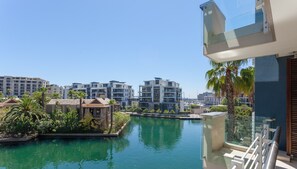 Apartamento | Vista para a água