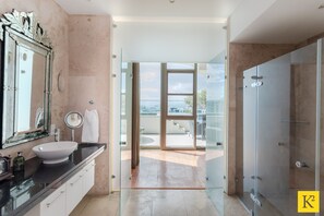 Bathroom - Penthouse 702 Kylemore B (Stellenbosch)