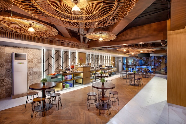 Aperto a colazione, pranzo e cena