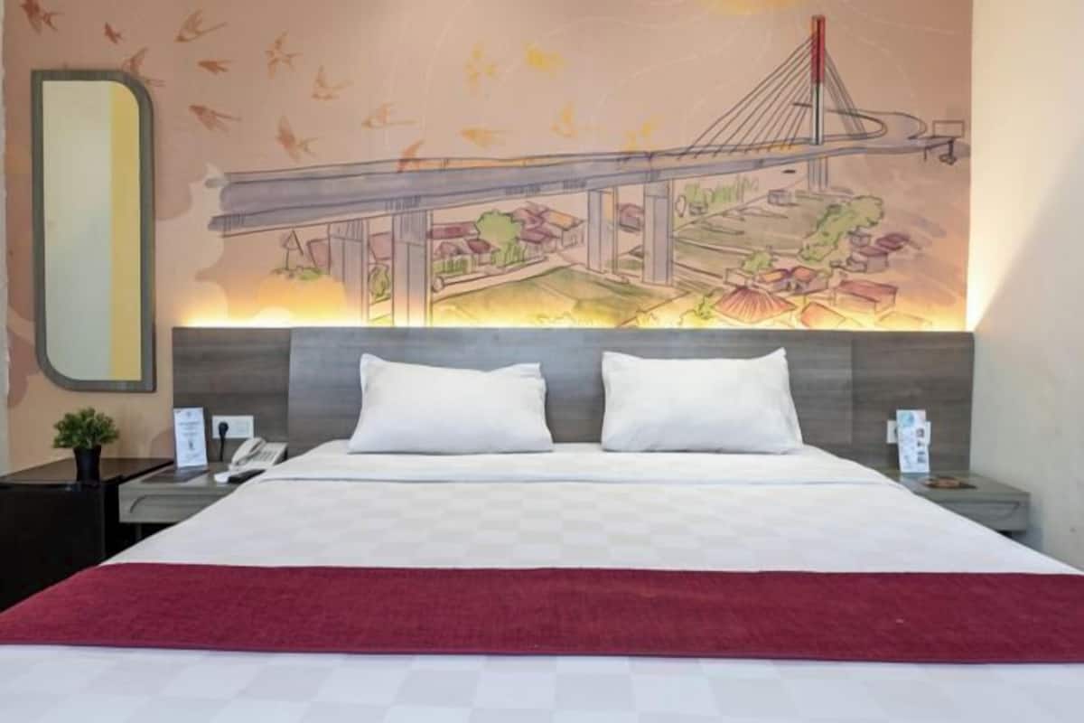 1 bedroom, desk, free WiFi, bed sheets