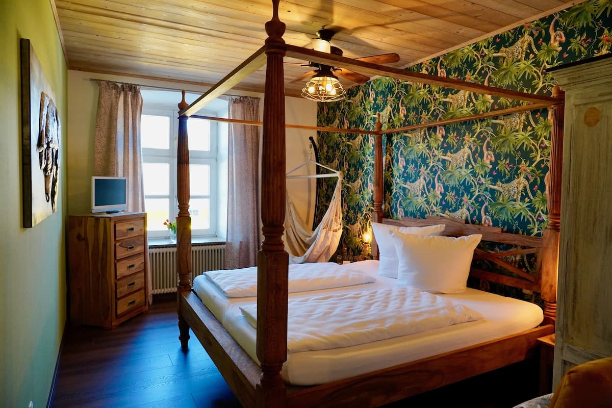 Comfort Double Room | Desk, WiFi (free), individually decorated, individually furnished