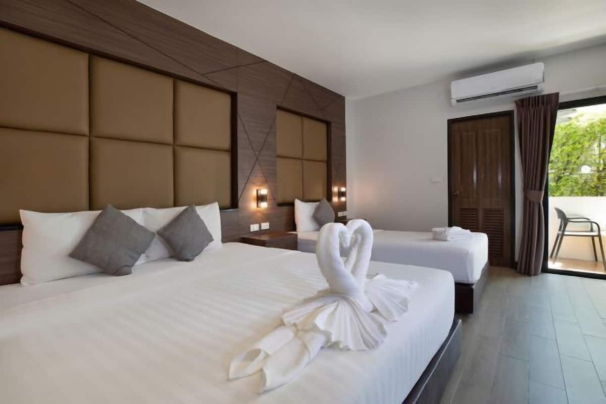 Ropa de cama hipoalergénica, cortinas opacas, wifi gratis y ropa de cama