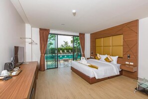 Habitación Deluxe doble, acceso a la piscina | Ropa de cama hipoalergénica, cortinas opacas, wifi gratis y ropa de cama