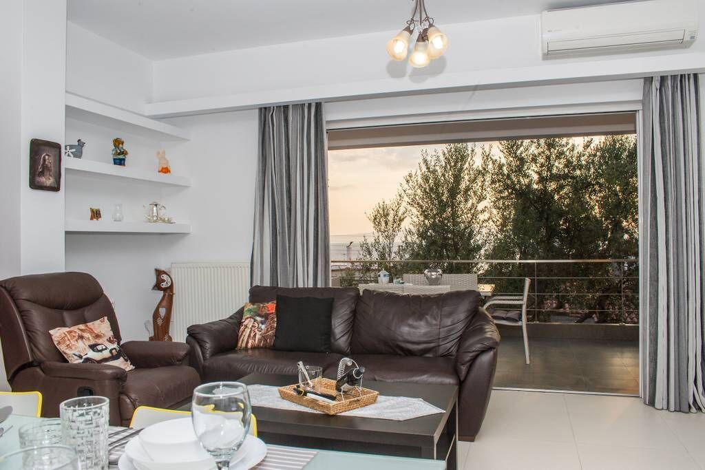 Huoneisto | Oleskelualue | 32–tuumainen taulutelevisio, jossa digitaalikanavat