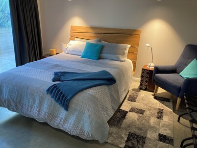 Private, modern and close to town.