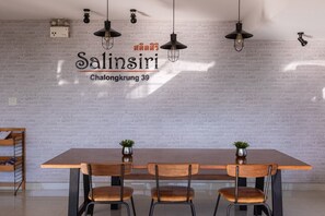 Sala de estar en el lobby