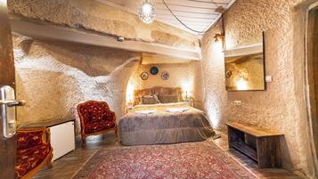 Standard Cave Room | Individuell dekoriert, Bügeleisen/Bügelbrett, kostenloses WLAN