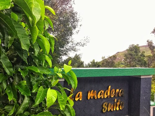 La Niebla Farm Resort