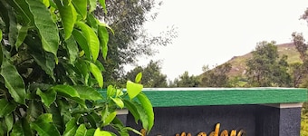 La Niebla Farm Resort