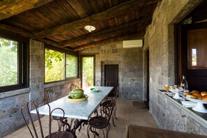 Villa, 4 Schlafzimmer, eigener Pool | Esszimmer