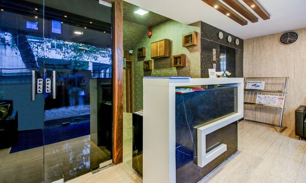 Reception - Treebo Trend Blue Bells Residency (Mumbai)