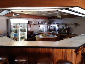 Bar (en la propiedad)