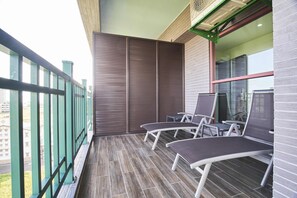 豪華四人房 | 露台/庭院