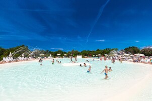 Seasonal outdoor pool, pool umbrellas, sun loungers