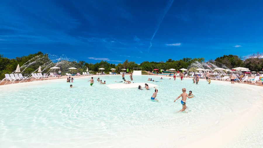 Hu Montescudaio Village