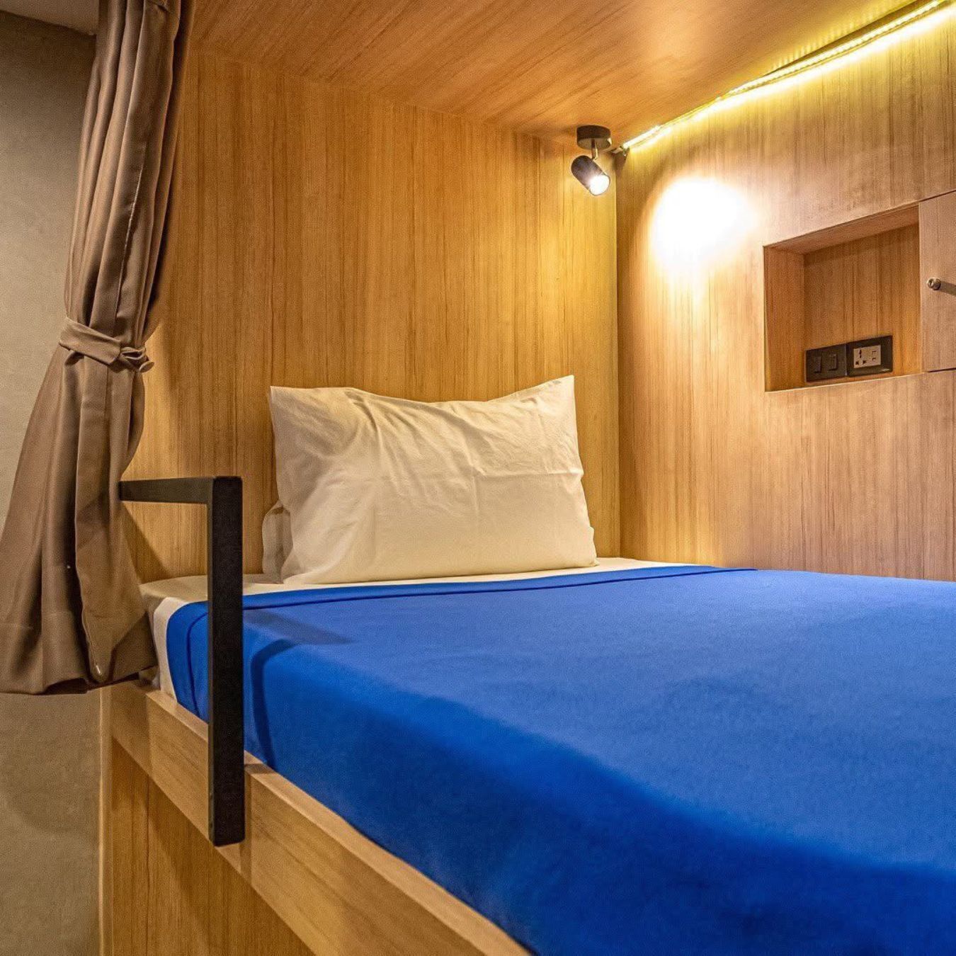 Verdunkelungsvorhänge, kostenloses WLAN, Bettwäsche