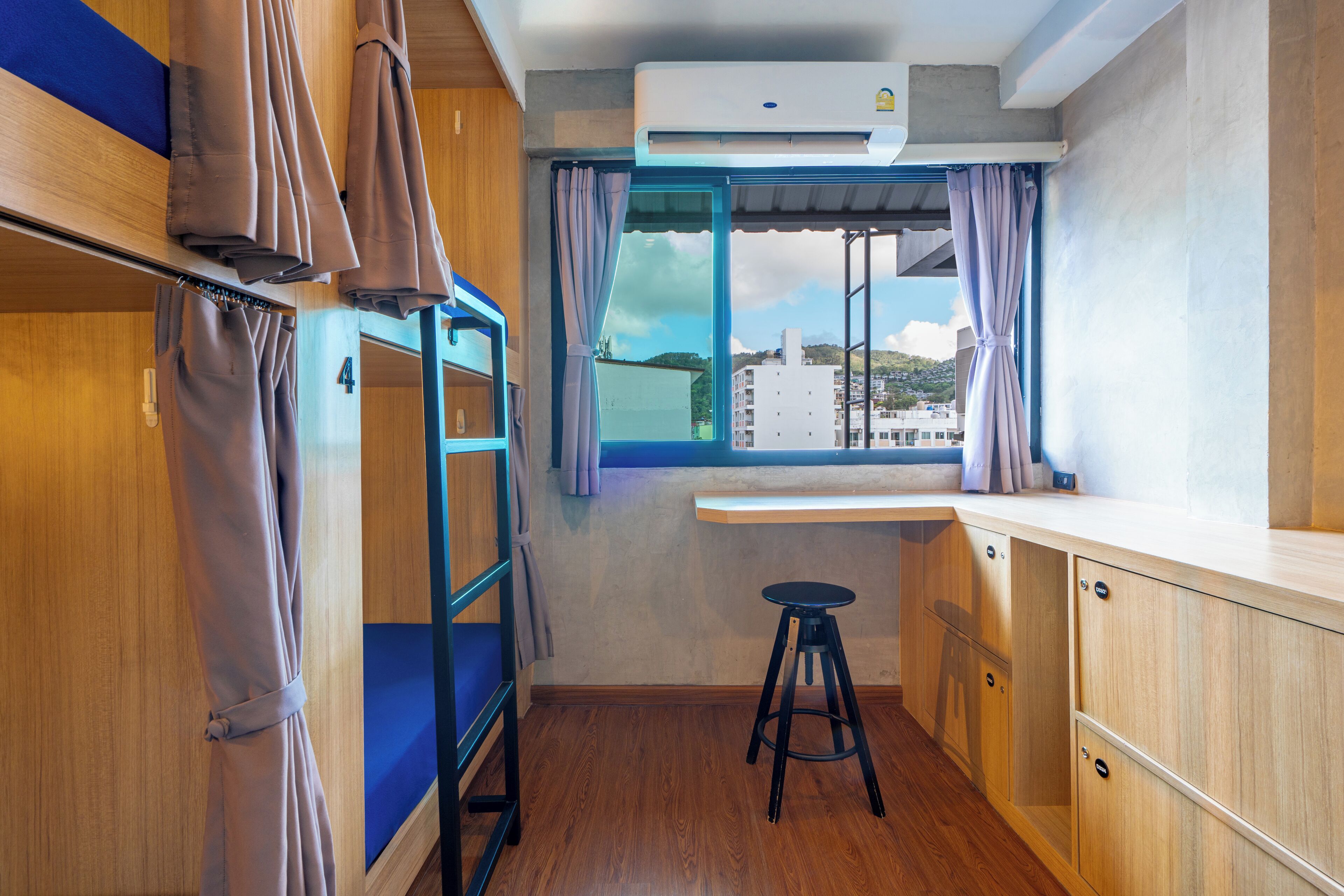 4-Bed Mixed Dormitory | Blick auf die Stadt