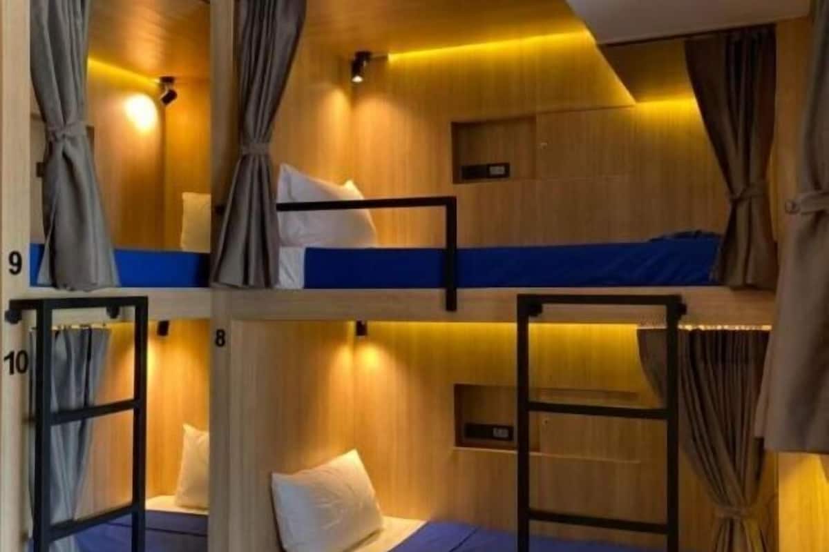 Cortinas blackout, wifi gratis y ropa de cama