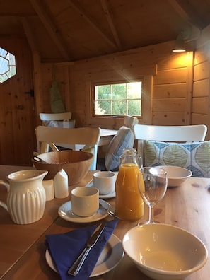 Free daily full breakfast - Pandy B&B (Hereford)