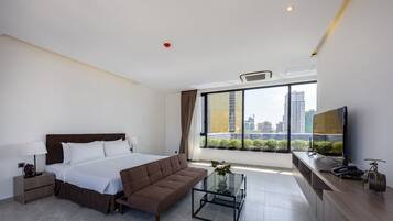 Penthouse Suite | Sengetøy av topp kvalitet, safe på rommet og skrivebord