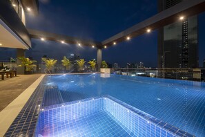Outdoor pool, open 7:30 AM to 8:00 PM, sun loungers