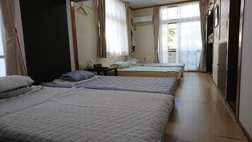 2 slaapkamers, een strijkplank/strijkijzer, gratis wifi