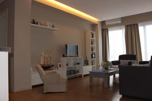 Living room - Central Athens Loft (Athens)