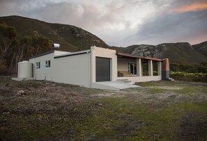 Fachada de la propiedad