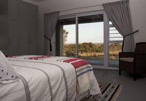 Panoramic House | Laptop workspace, free WiFi, bed sheets - Groeneweide (Gansbaai)