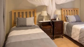 Luxe cottage | 3 slaapkamers, een laptopwerkplek, gratis wifi, beddengoed