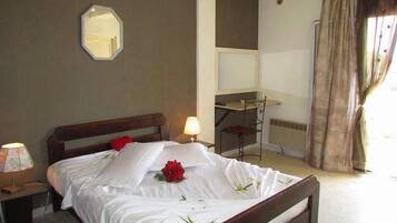 Standard Double Room, Balcony | 2 bedrooms, laptop workspace, iron/ironing board, free cots/infant beds