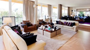 Unclassified image, 4 of 20, button - Magnificent high-rise penthouse in Barcelona (Barcelona)