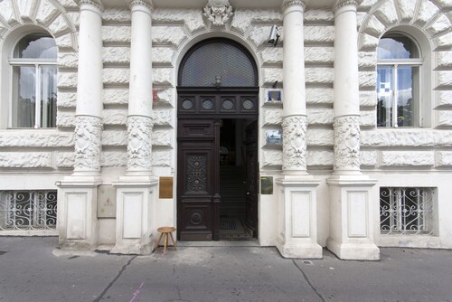 Central 3 Bedroom Home near National Museum