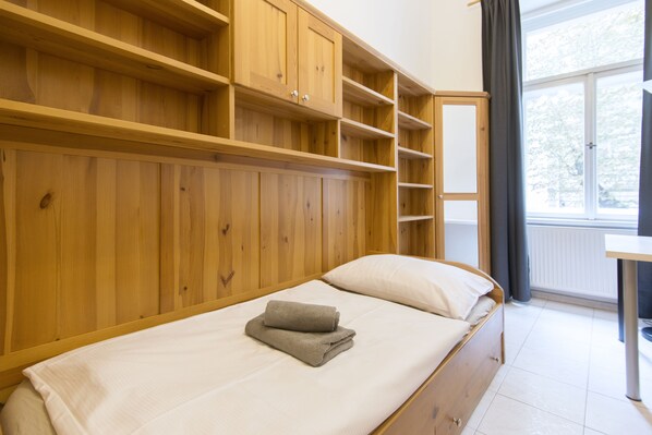 Comfort-Apartment | 2 Schlafzimmer, hochwertige Bettwaren, Verdunkelungsvorhänge