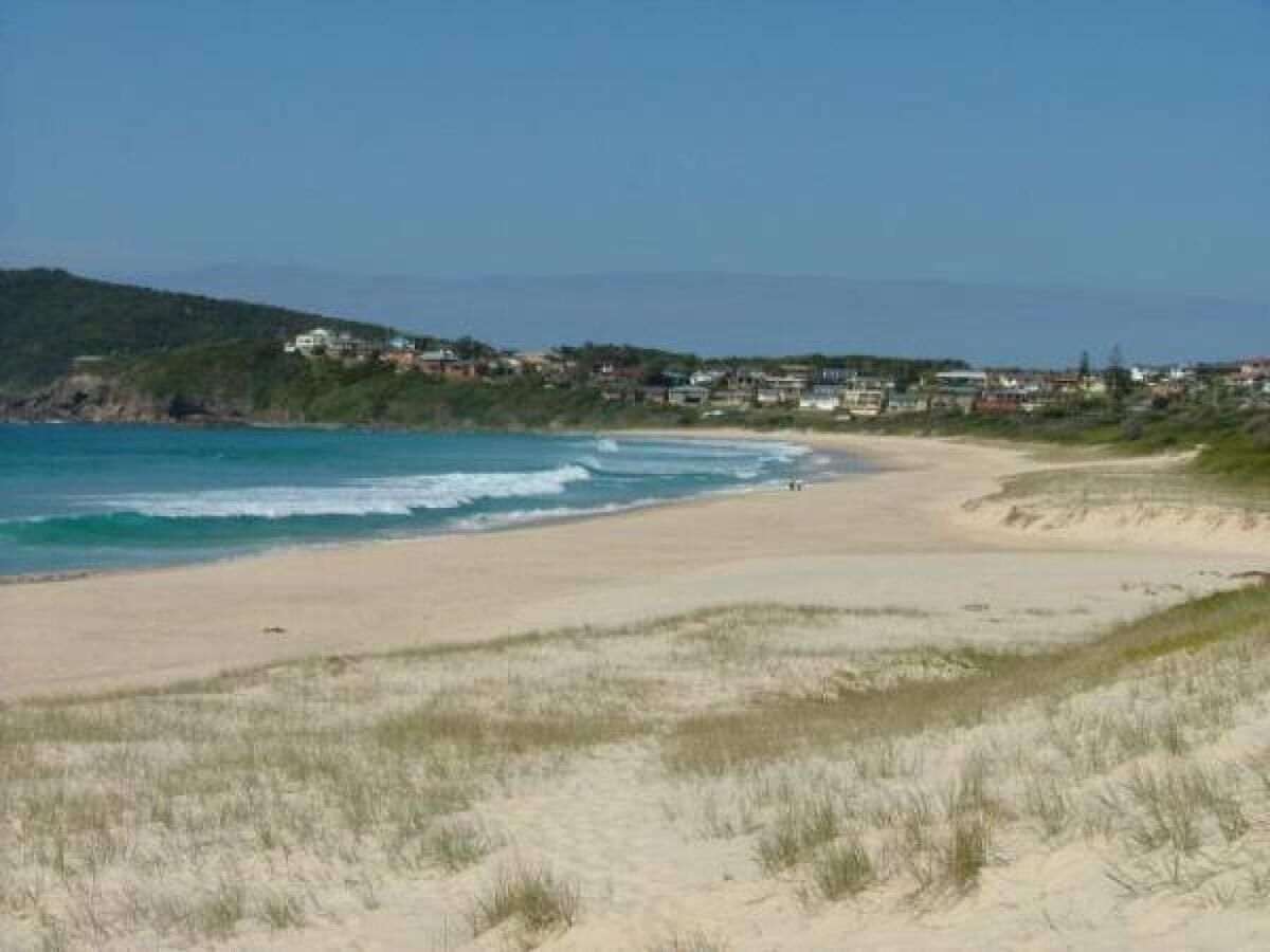 بالقرب من الشاطئ