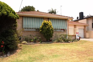 Exterior - Beach Comber (Forster)