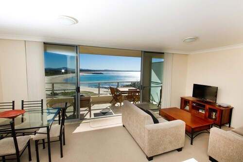 Beachpoint Unit 402