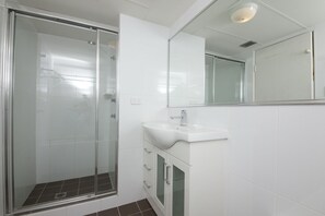 Bathroom - Beachpoint Unit 402 (Forster)