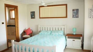 Room | 3 bedrooms, individually decorated, individually furnished