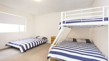 Habitación | 2 dormitorios, decoración individual, mobiliario individual