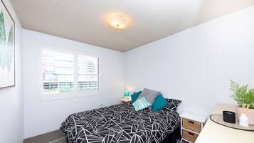 Room | 2 bedrooms, individually decorated, individually furnished