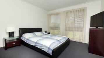 Room | 3 bedrooms, individually decorated, individually furnished