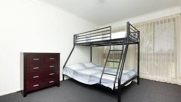 Room | 3 bedrooms, individually decorated, individually furnished