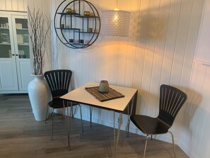 Appartement | Dineren op de kamer
