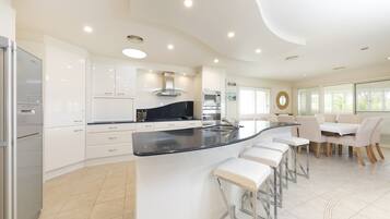 Room | Private kitchen | Full-sized fridge, microwave, oven, stovetop