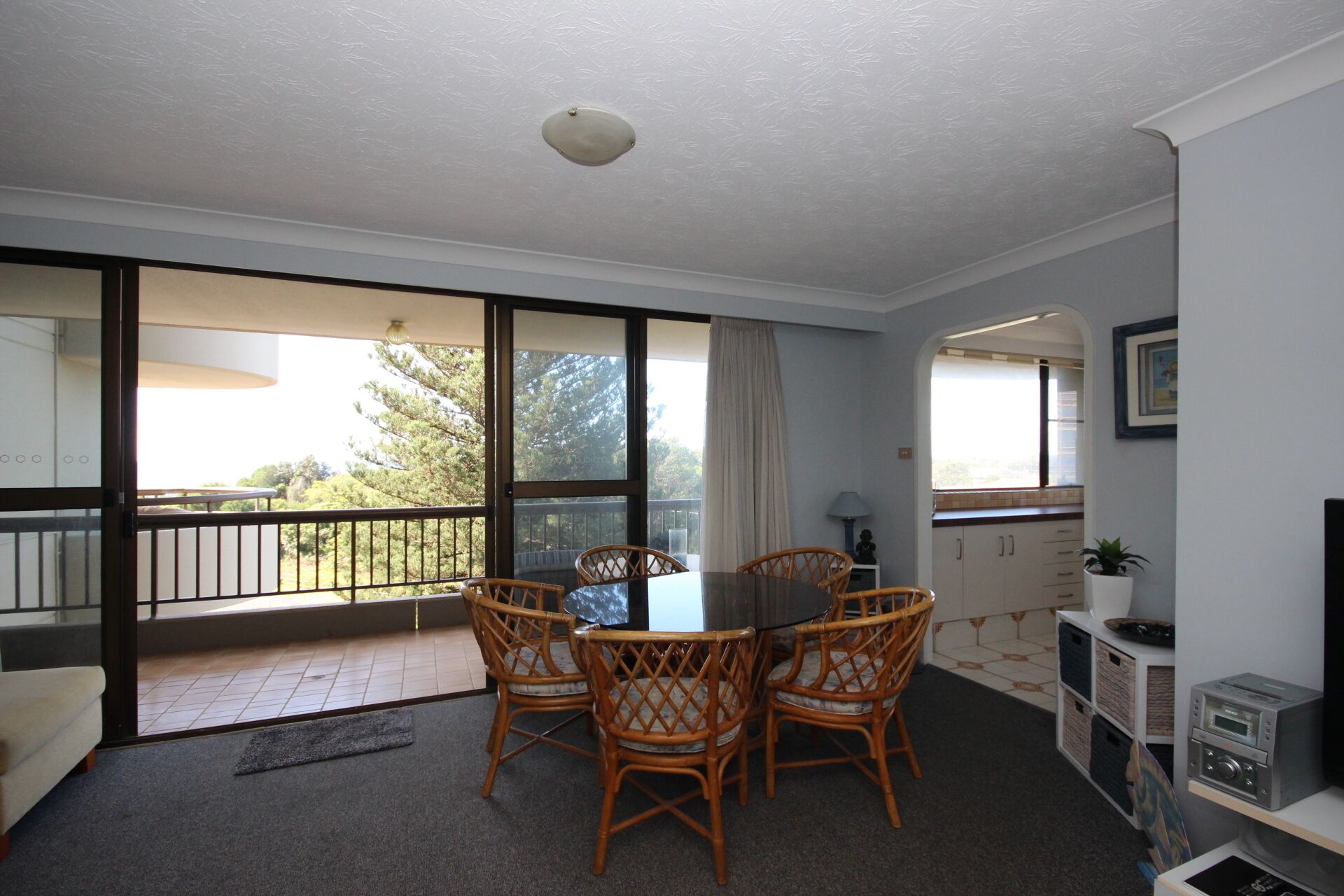 Room | Living area | Flat-screen TV, DVD player
