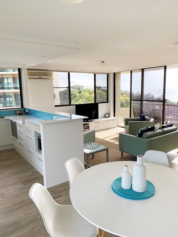 Interior - Pinnacle Unit 701 (Forster)