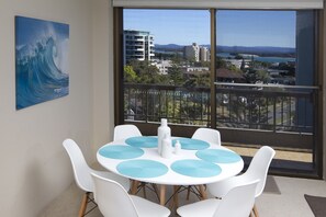 In-room dining - Pinnacle Unit 701 (Forster)