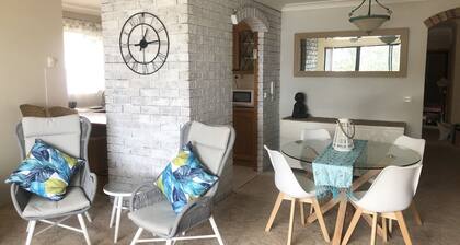 Renas Court Unit 6