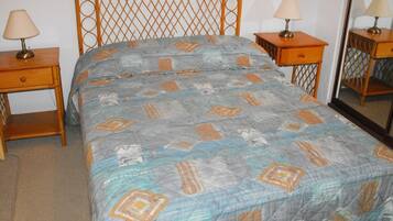 Room | 2 bedrooms, individually decorated, individually furnished